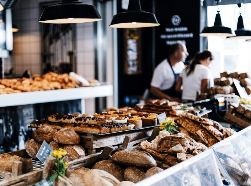boulangerie-CHATEAUNEUF VILLEVIEILLE-min_bakery_bread_food_market_pastries_shop_store-1169705